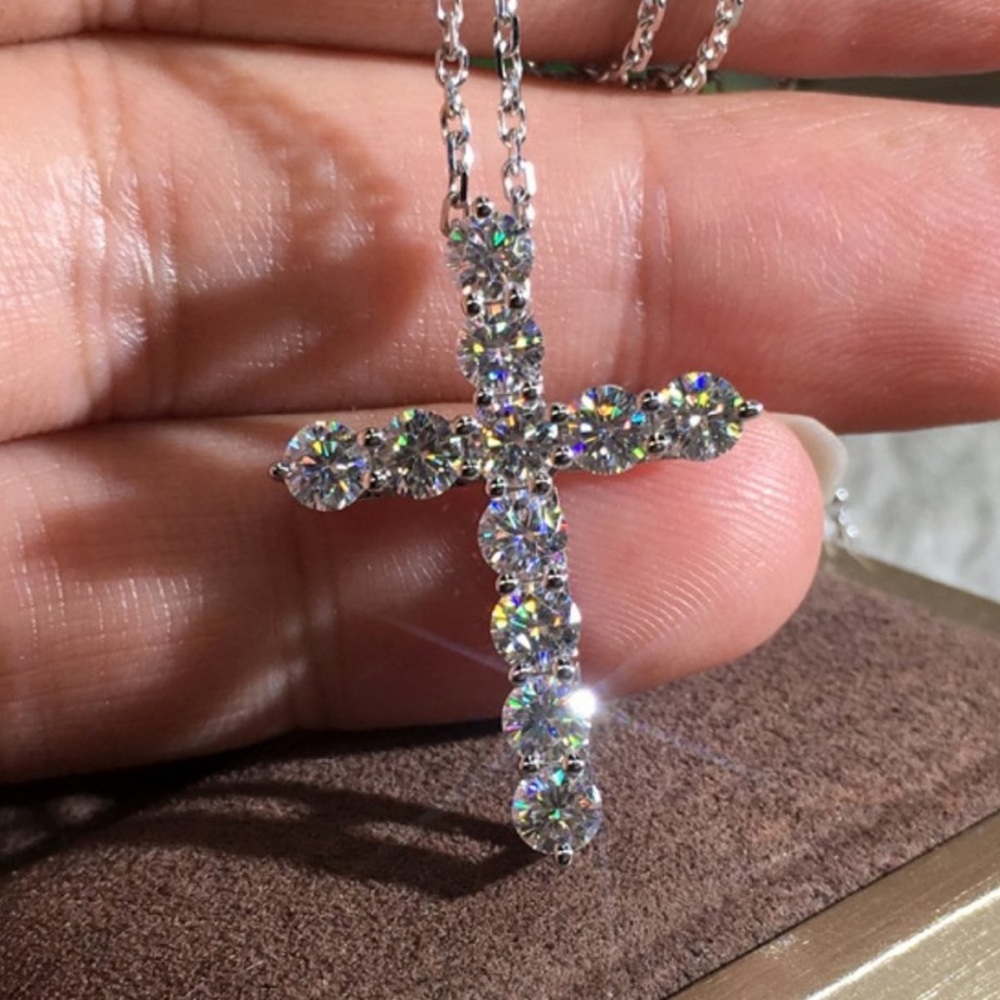 **NEW STERLING SILVER DIAMOND CROSS NECKLACE - Picture 1 of 4